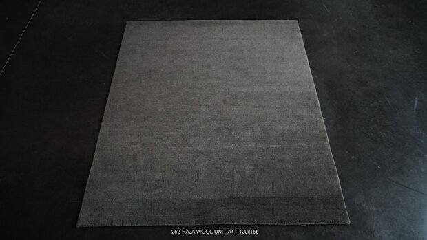 Raja wool plain - A4/darker shade - 120x155cm