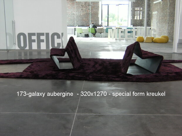 Galaxy - Aubergine - 320x1270cm special shape